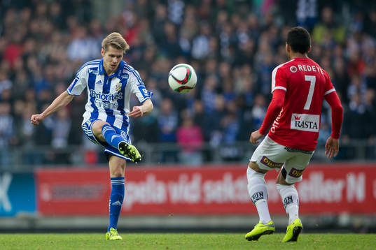 IFK Göteborgs Riku Riski mot Kalmars Ismael Silva Lima