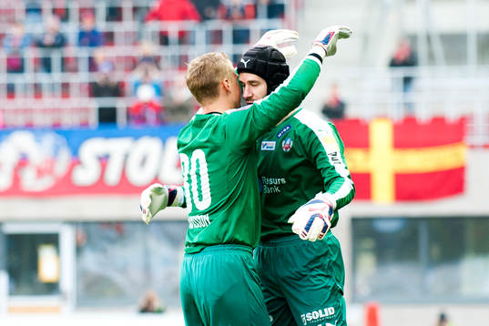Helsingborgs målvakt Pär Hansson bytes ut till målvakt