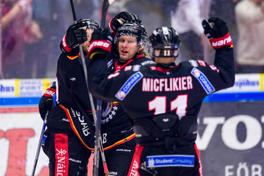 Luleås Jacob Lagacé(v) och Jonathan Granström(h) jublar