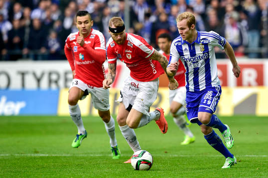 Kalmars Marcus Nilsson och IFK Göteborgs Gustav Engvall