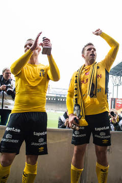 Elfsborgs Andreas Klarström och Anders Svensson tackar