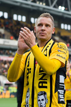 Elfsborgs Andreas Klarström tackar publiken