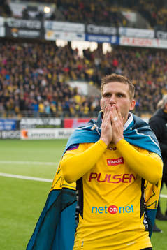 Elfsborgs Anders Svensson tackar publiken