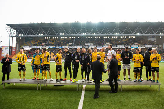 Elfsborgs spelare tar emot bronset