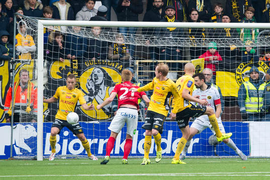 Elfsborgs Andreas Klarström räddar på mållinjen