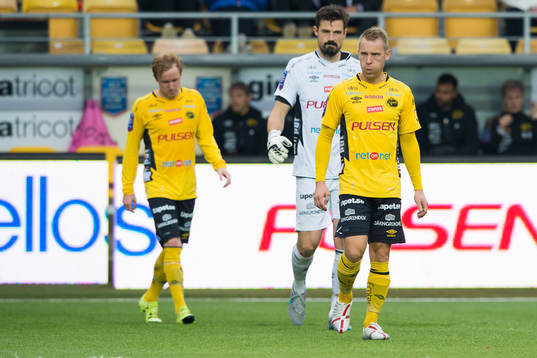 Elfsborgs Andreas Klarström pustar då han kommer ut till