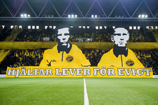 Tifo för att hylla och avtacka Elfsborgs Anders Svensson