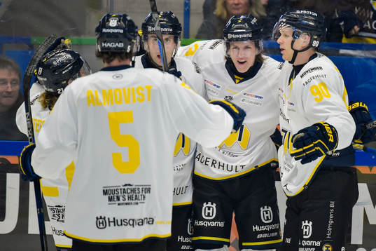 s Niklas Hansson jublar