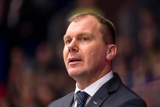 s tränare Johan Lindbom