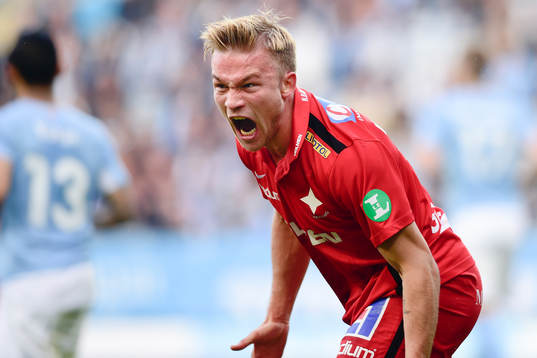 Norrköpings Niklas Bärkroth är arg