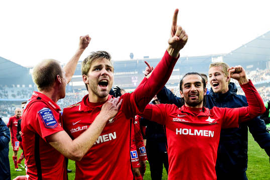 Norrköpings spelare jublar
