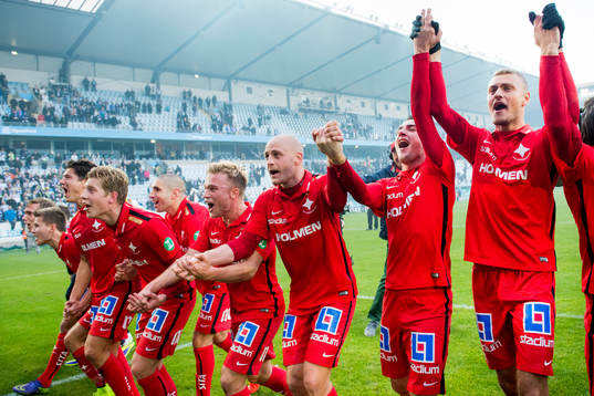 Norrköpings spelare firar sm-guldet