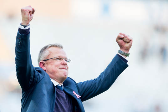 Norrköpings tränare Jan Andersson firar sm-guldet