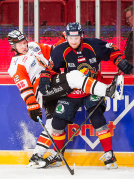 Karlskronas Jesper Olofsson och Djurgårdens Linus