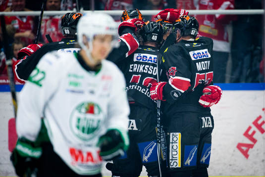 Örebros Anders Eriksson jublar
