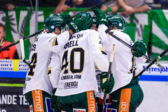 Färjestads spelarna jublar