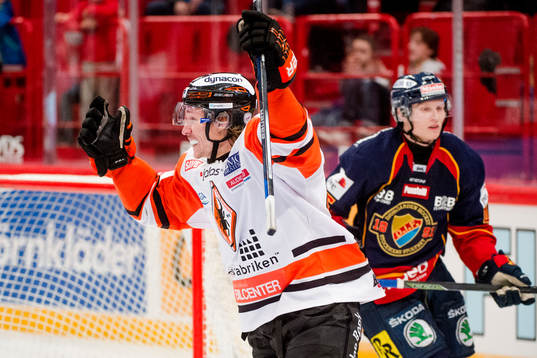 Karlskronas Jesper Olofsson jublar