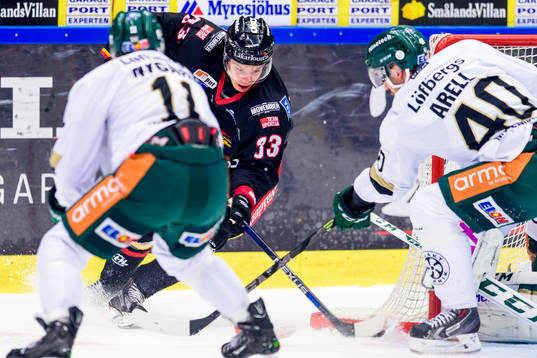 Luleås Christopher Mastomäki med pucken