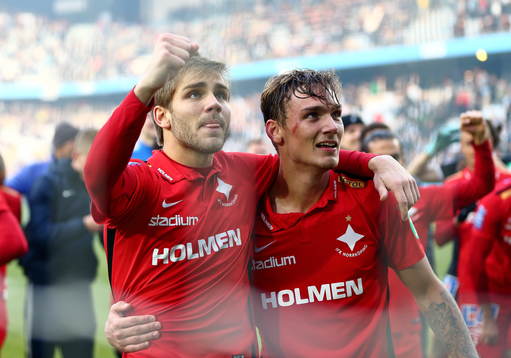 Norrköpings Christoffer Nyman och Linus Wahlqvist firar