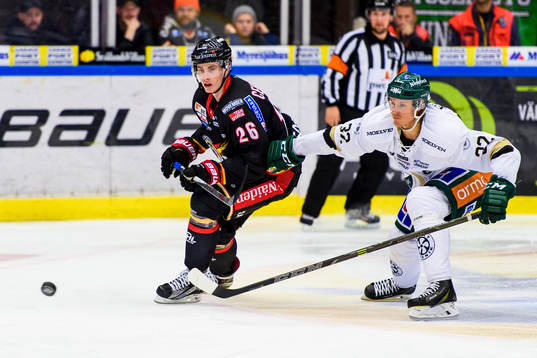 Luleås Peter Cehlarik och Färjestads Magnus Nygren