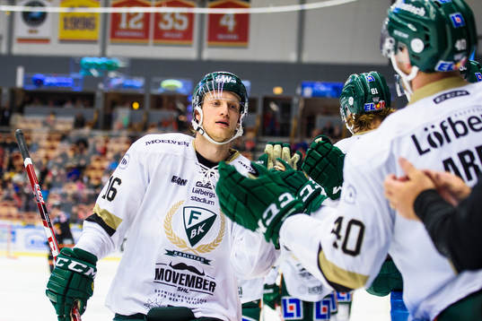 Färjestads Johan Ryno jublar