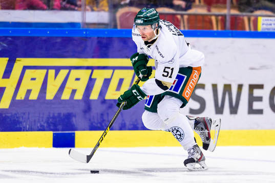Färjestads Rickard Wallin med pucken
