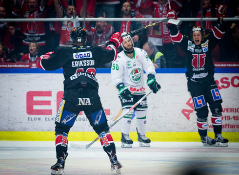 Örebros Anders Eriksson jublar