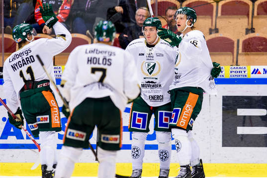 Färjestads Johan Ryno(h) jublar