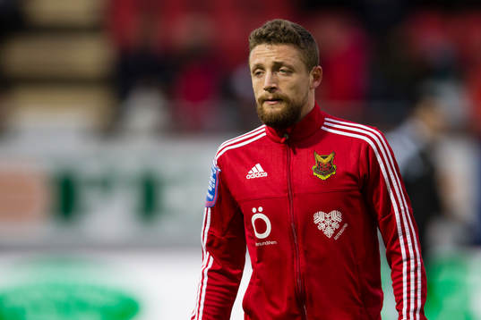 Östersunds Kujtim Bala värmer upp