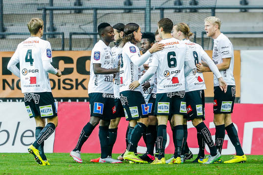 Sirius spelare jublar