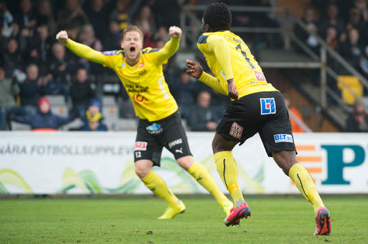Mjällbys David Löfqvist jublar
