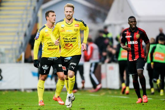 Mjällbys Christian Wilhelmsson blir inbytt