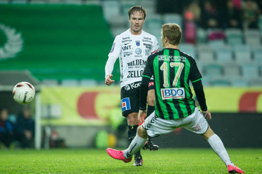 Sirius Niklas Busch Thor mot GAIS Adam Eriksson