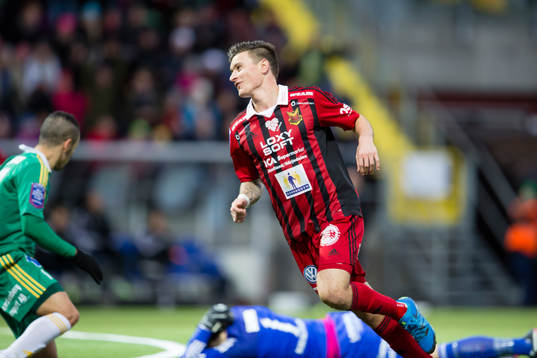 Östersunds Jamie Hopcutt jublar