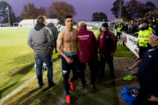 Utsiktens Luka Mijaljevic deppar