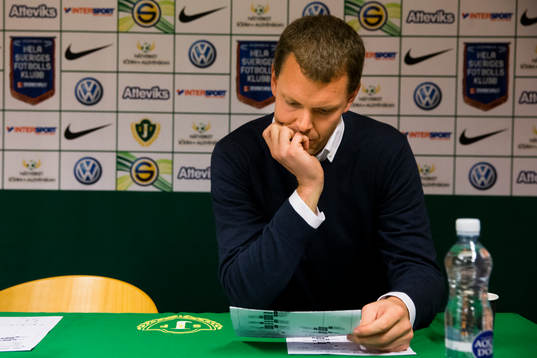 Utsiktens tränare Mikael Hedlund deppar på