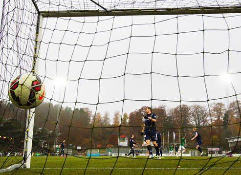 Utsiktens spelare deppar när bollen går in till 2-2