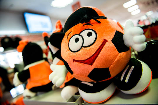 En nalle i Shakhtar Donetsk souvenirshop