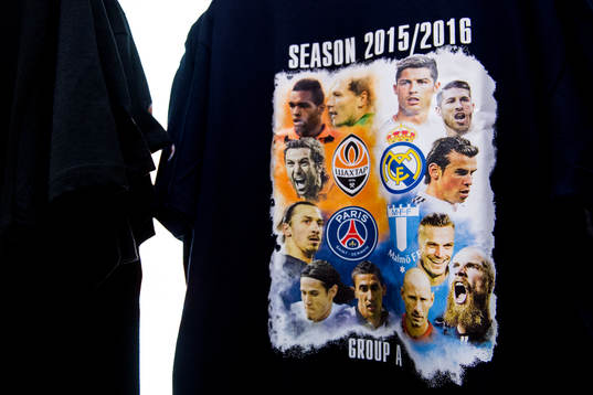 En tröja för Champions Leages grupp A där Shakhtar