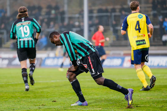 Varbergs Nsima Peter deppar