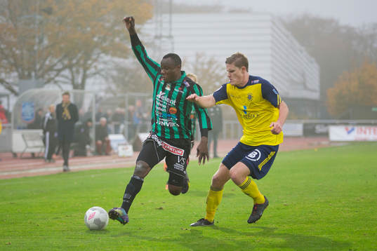 Varbergs Nsima Peter och Ängelholms Eric Pothast