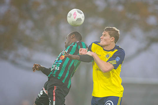 Varbergs Nsima Peter och Ängelholms Eric Pothast