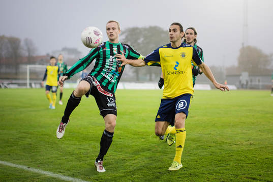 Varbergs Pär Asp (till vänster)