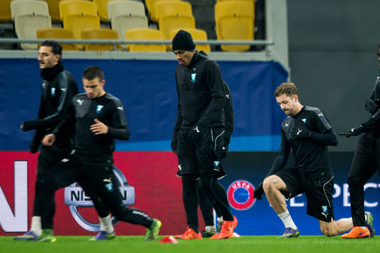 Malmö FFs Kari Arnason (th)