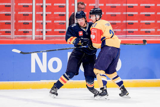 Djurgårdens Adam Ollas Mattsson och Lukko Raumas Juho