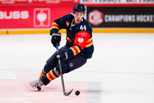 Djurgårdens Lukas Vejdemo med pucken