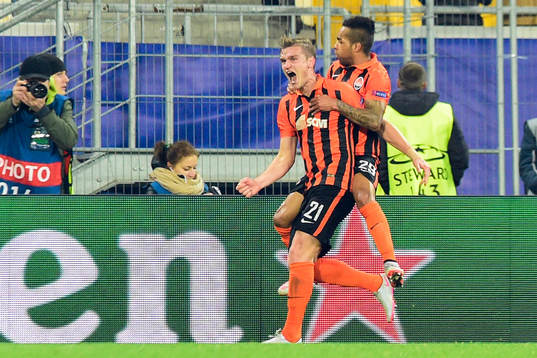 Shakhtar Donetsks Olexandr Gladkiy jublar