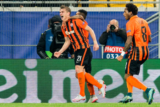 Shakhtar Donetsks Oleksandr Gladkyy jublar