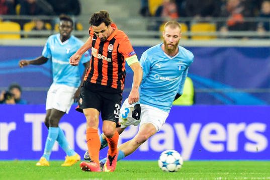 Shakhtar Donetsks Anton Kanibolotskyi och Malmö FFs Jo