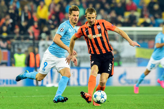 Malmö FFs Markus Rosenberg och Shakhtar Donetsks Olexandr